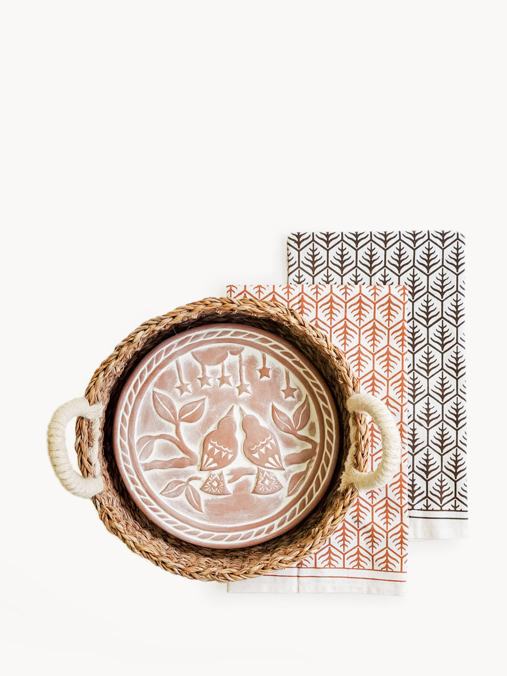 Bread Warmer & Basket Gift Set with Tea Towel - Lovebird Round in - KITCHEN photo