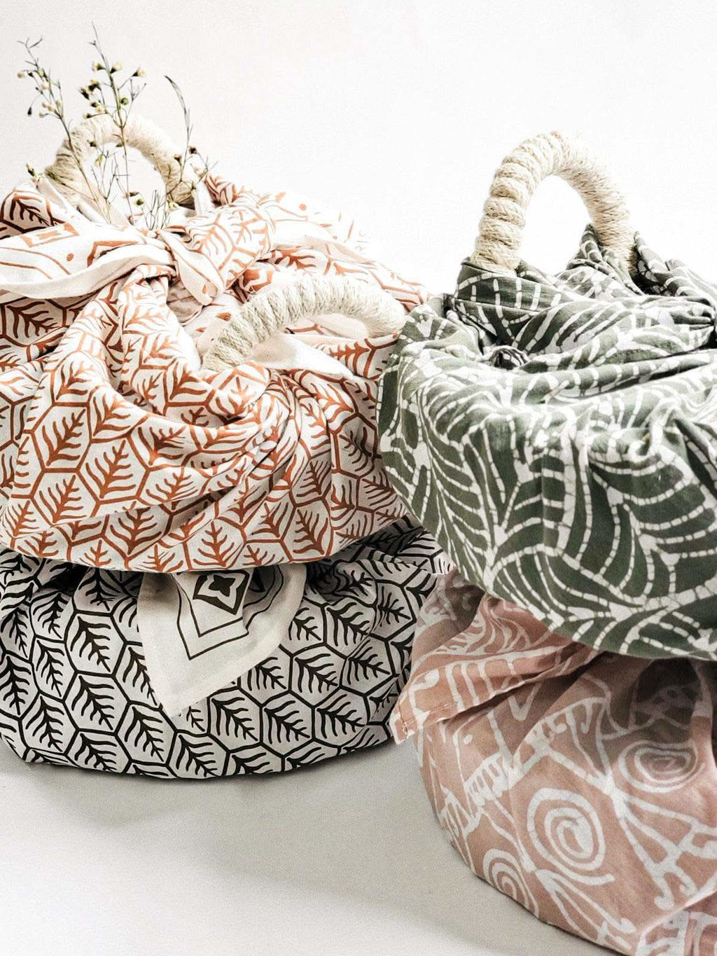 Bread Warmer & Basket Gift Set with Tea Towel - Vintage Flower in - KITCHEN photo