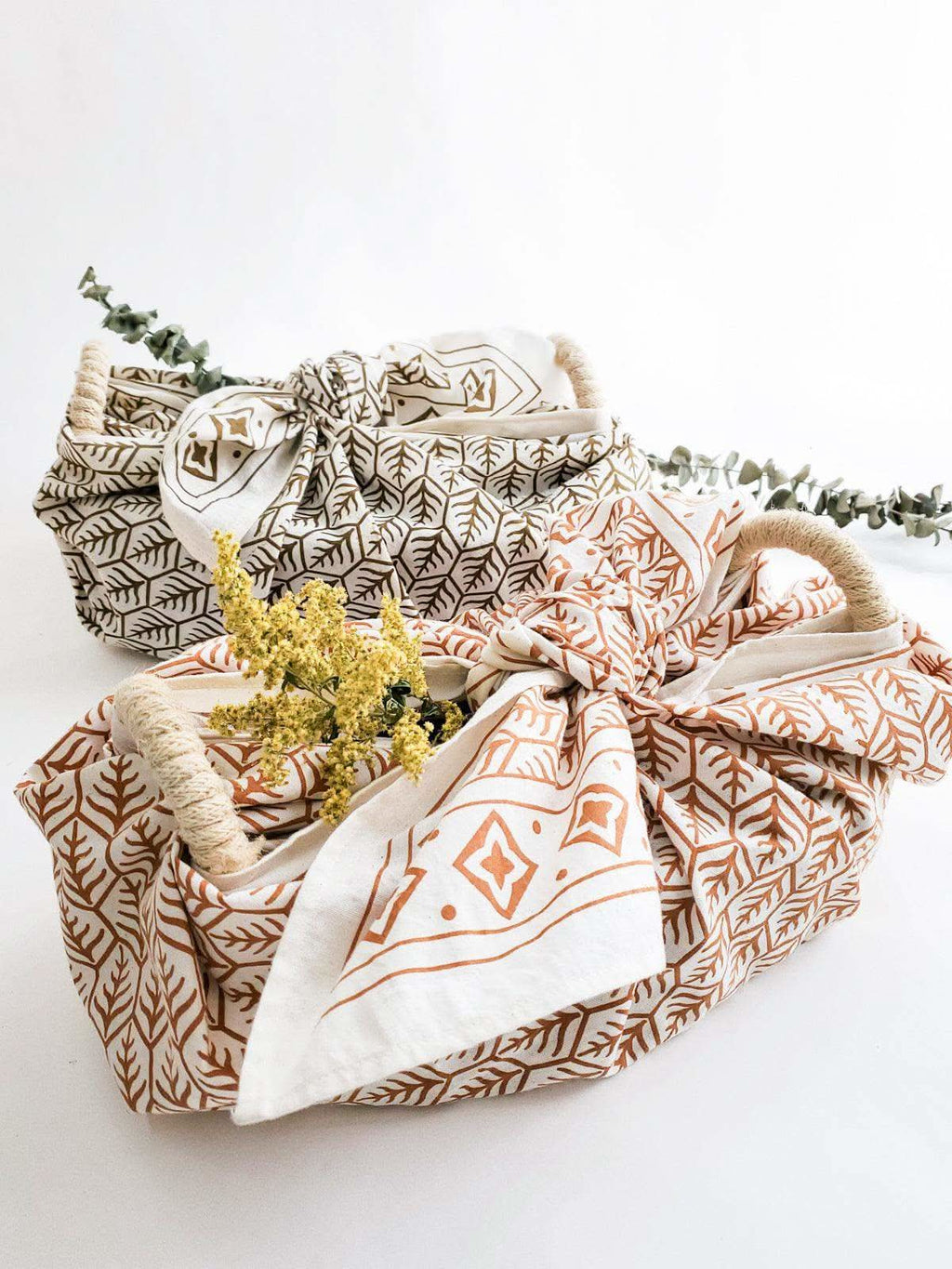 Bread Warmer & Basket Gift Set with Tea Towel - Flower in - KITCHEN photo