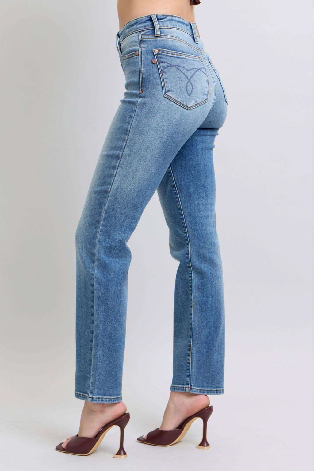 Judy Blue Full Size Wash Thermal Straight Jeans with Pockets in - Jeans photo