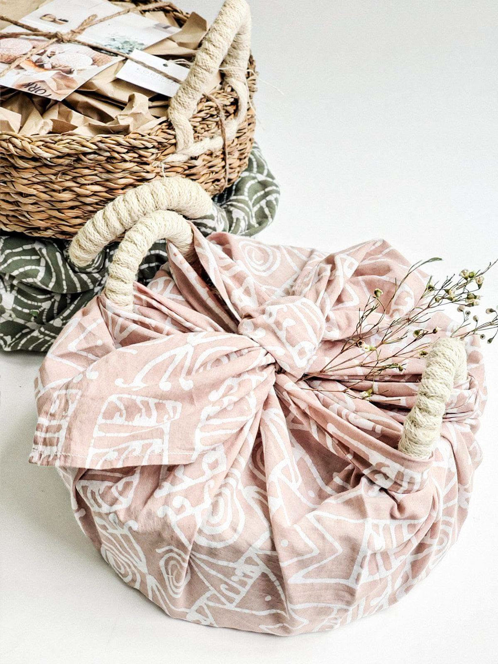 Bread Warmer & Basket Gift Set with Tea Towel - Vintage Flower in - KITCHEN photo