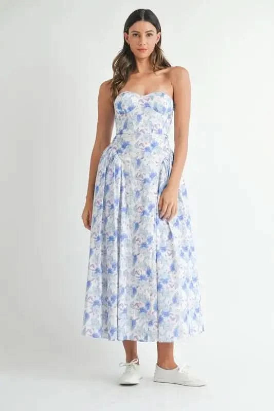 MABLE Sweetheart Neckline Floral Printed Midi Dress in - photo