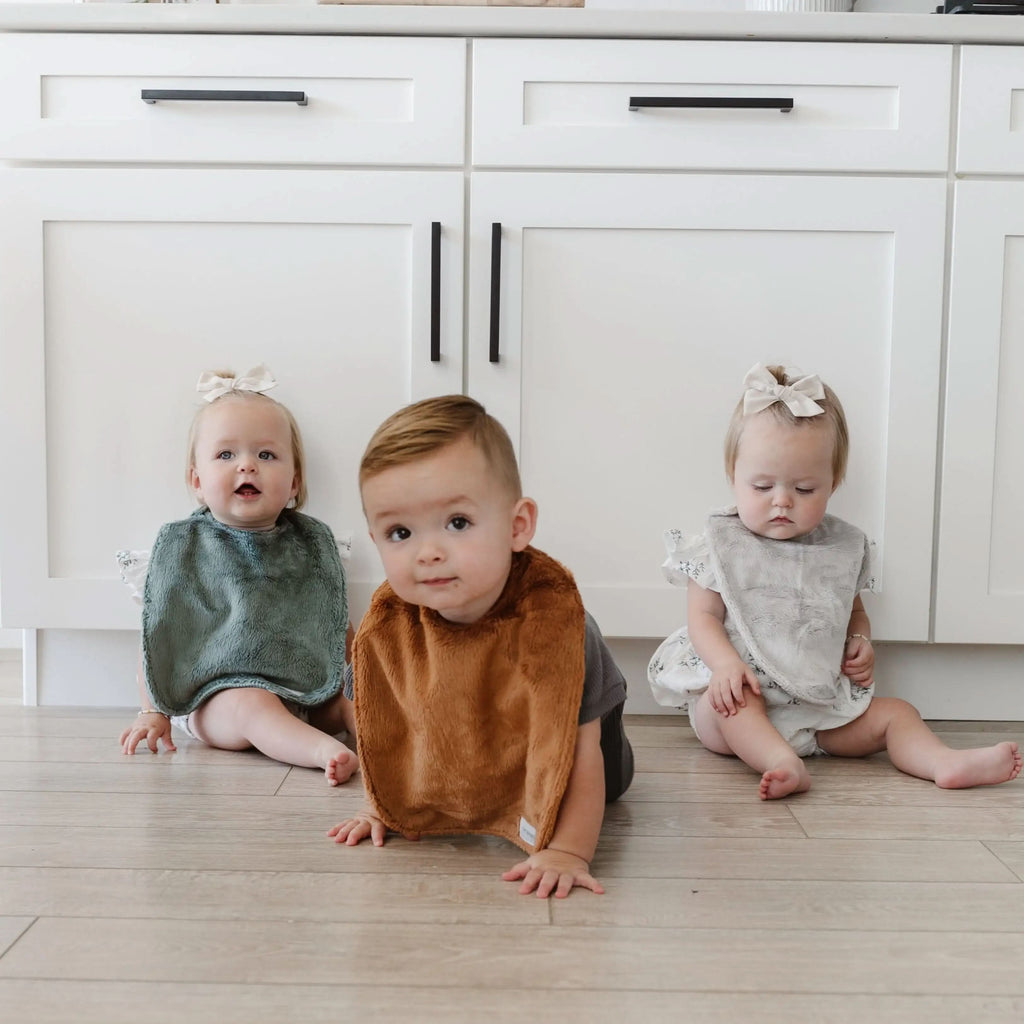 Saranoni Minky Bibs 3-PACK - SwagglyLife Home & Fashion