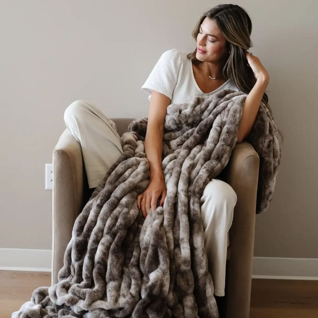 DOUBLE RUCHED FAUX FUR THROW BLANKETS - SwagglyLife Home & Fashion