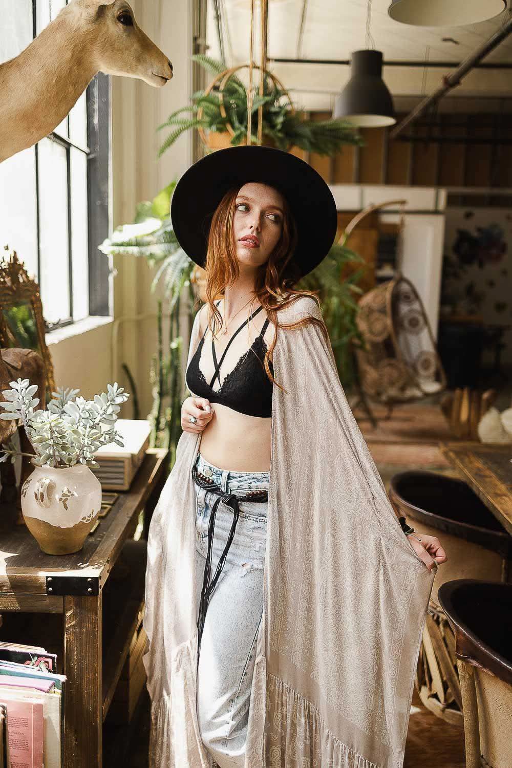 LETO Paisley Tapestry Free Flow Kimono - SwagglyLife Home & Fashion