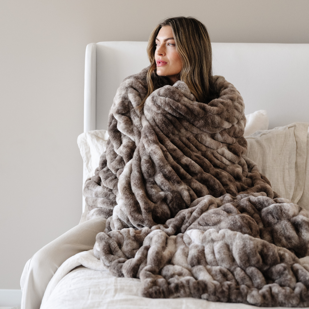 Saranoni Double Ruched Faux Fur Throw Blankets in - photo