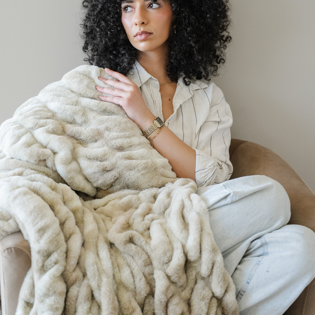 Saranoni Double Ruched XL Faux Fur XL Throw Blankets -
