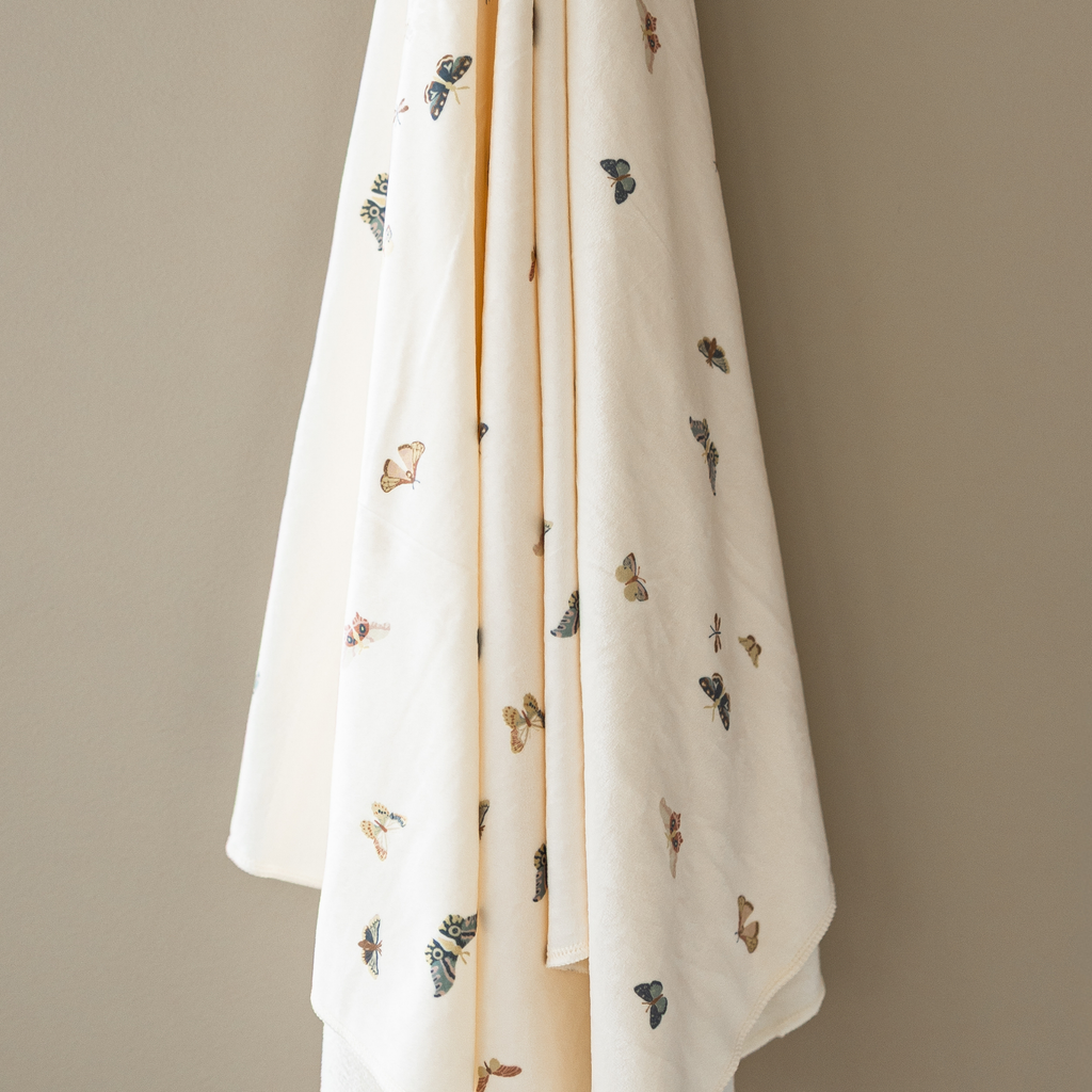 MINKY STRETCH LUXE SWADDLE/BLANKET in - photo