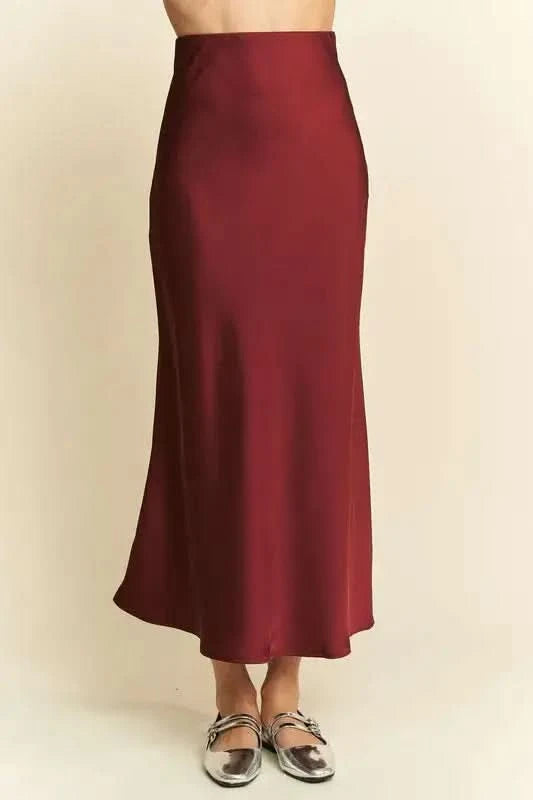 Davi & Dani High Waist Midi Skirt in Burgundy - photo