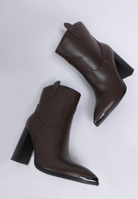 Hatter Pointed Toe Faux Leather Boots in - photo