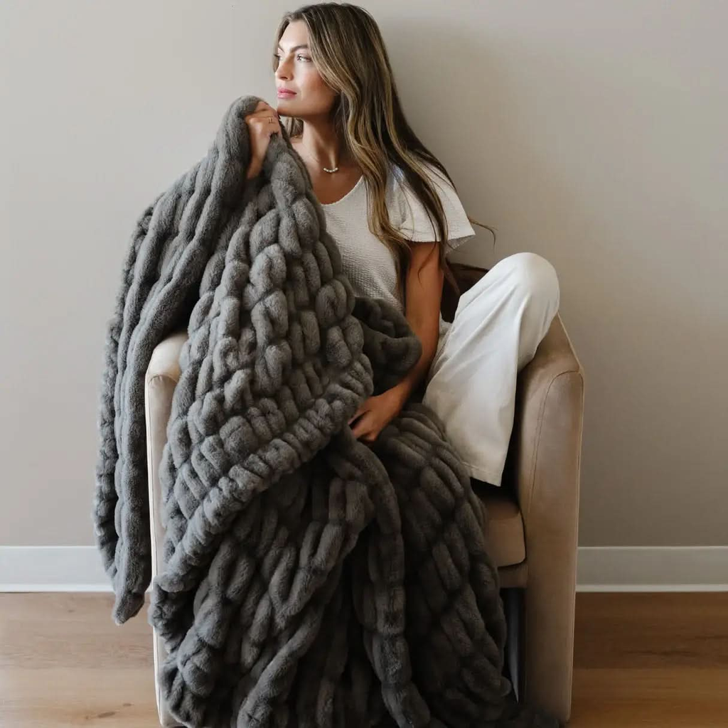 Saranoni Double Ruched Faux Fur XL Throw Blankets - SwagglyLife Home & Fashion