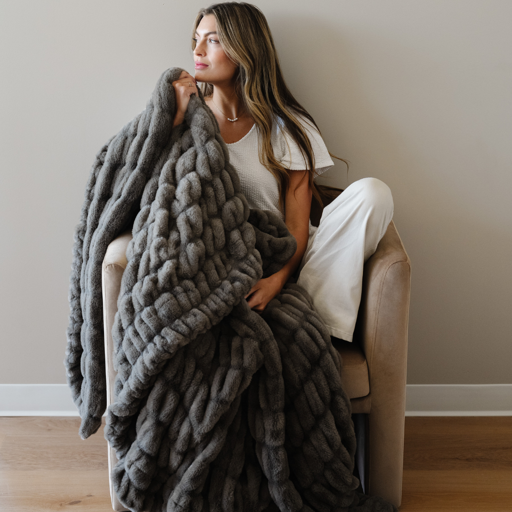 Saranoni Double Ruched XL Faux Fur XL Throw Blankets - Cobblestone