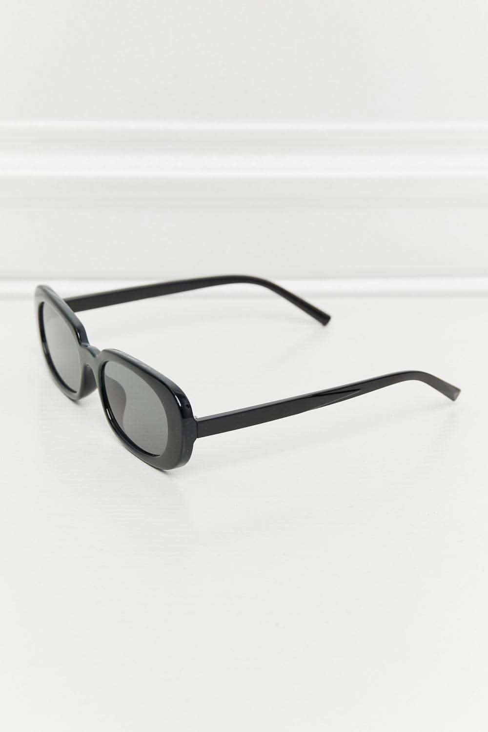 Oval Full Rim Sunglasses in - photo