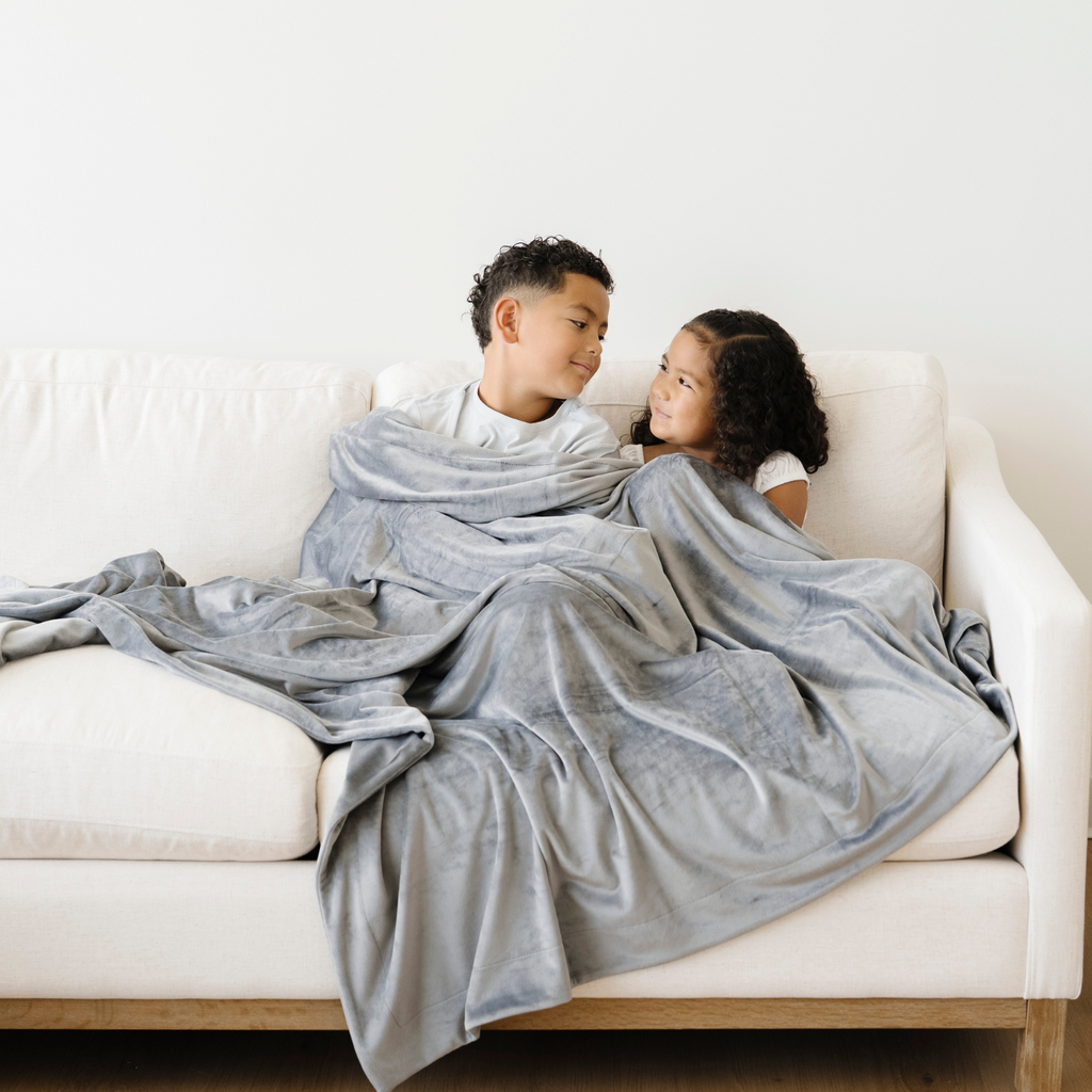 MINKY STRETCH XL THROW BLANKETS in Charcoal - photo