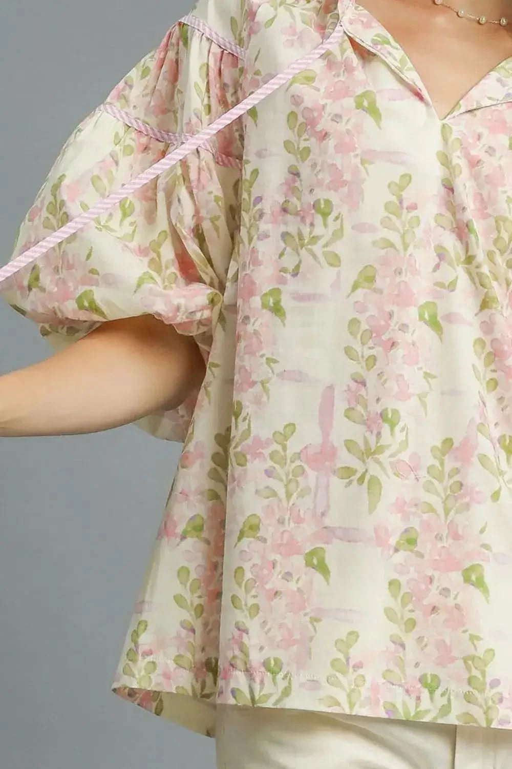 Umgee Floral Print Puff Sleeve Tie Neck Blouse in - photo