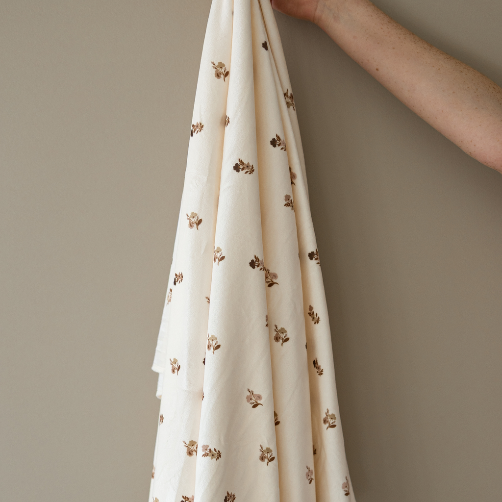 MINKY STRETCH LUXE SWADDLE/BLANKET in - photo