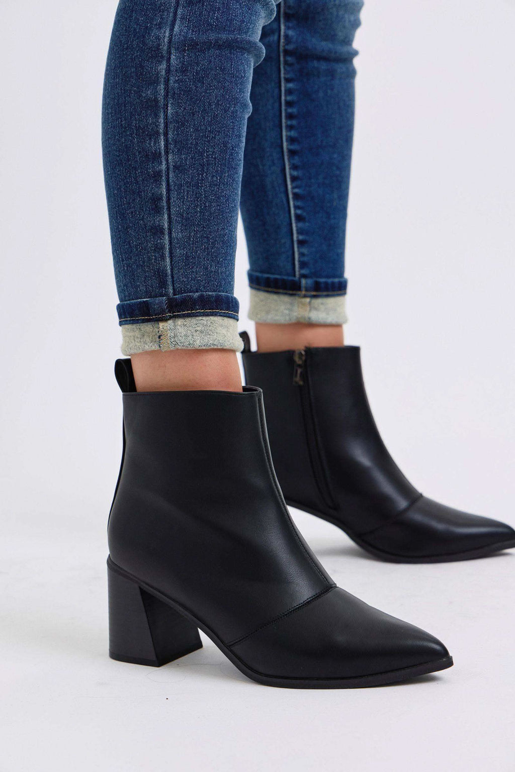 Judy Blue Full Size Run Mid-Rise Waist Skinny Jeans with Thermal Lining in - Jeans photo