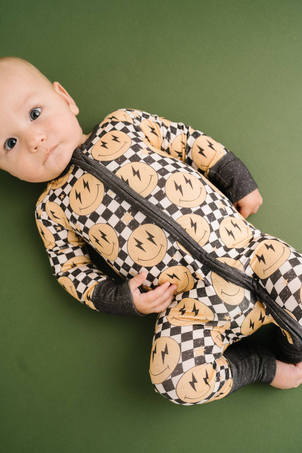 Lightning Checkered Smiley Bamboo Sleeper in - photo