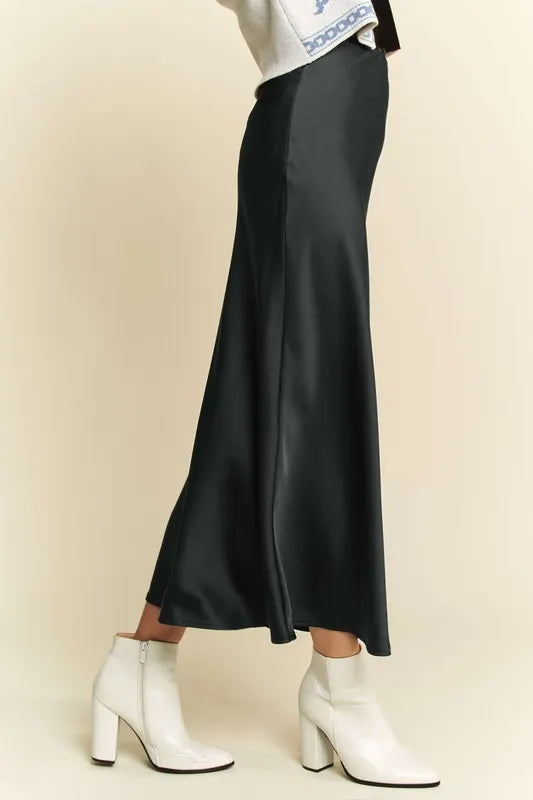 Davi & Dani High Waist Midi Skirt in - photo