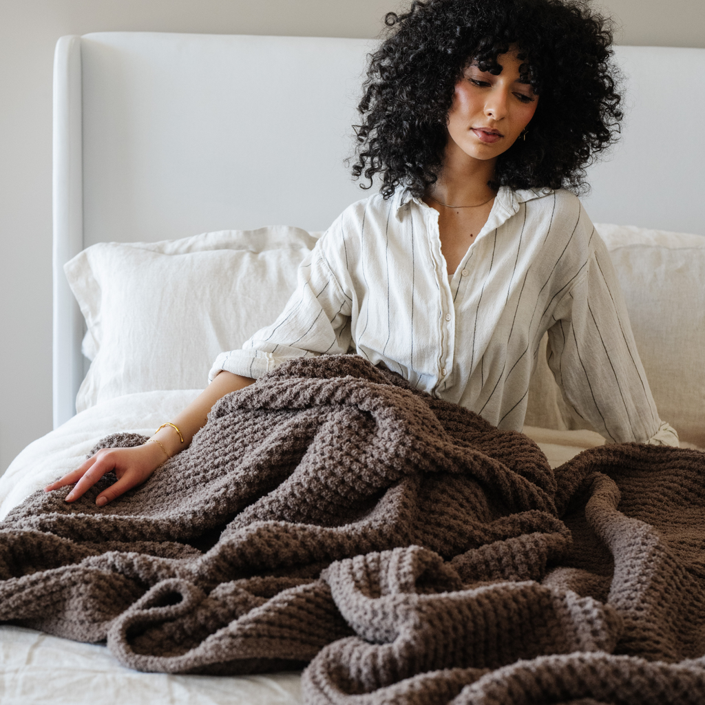 Saranoni Waffle Knit XL Throw Blankets in - photo