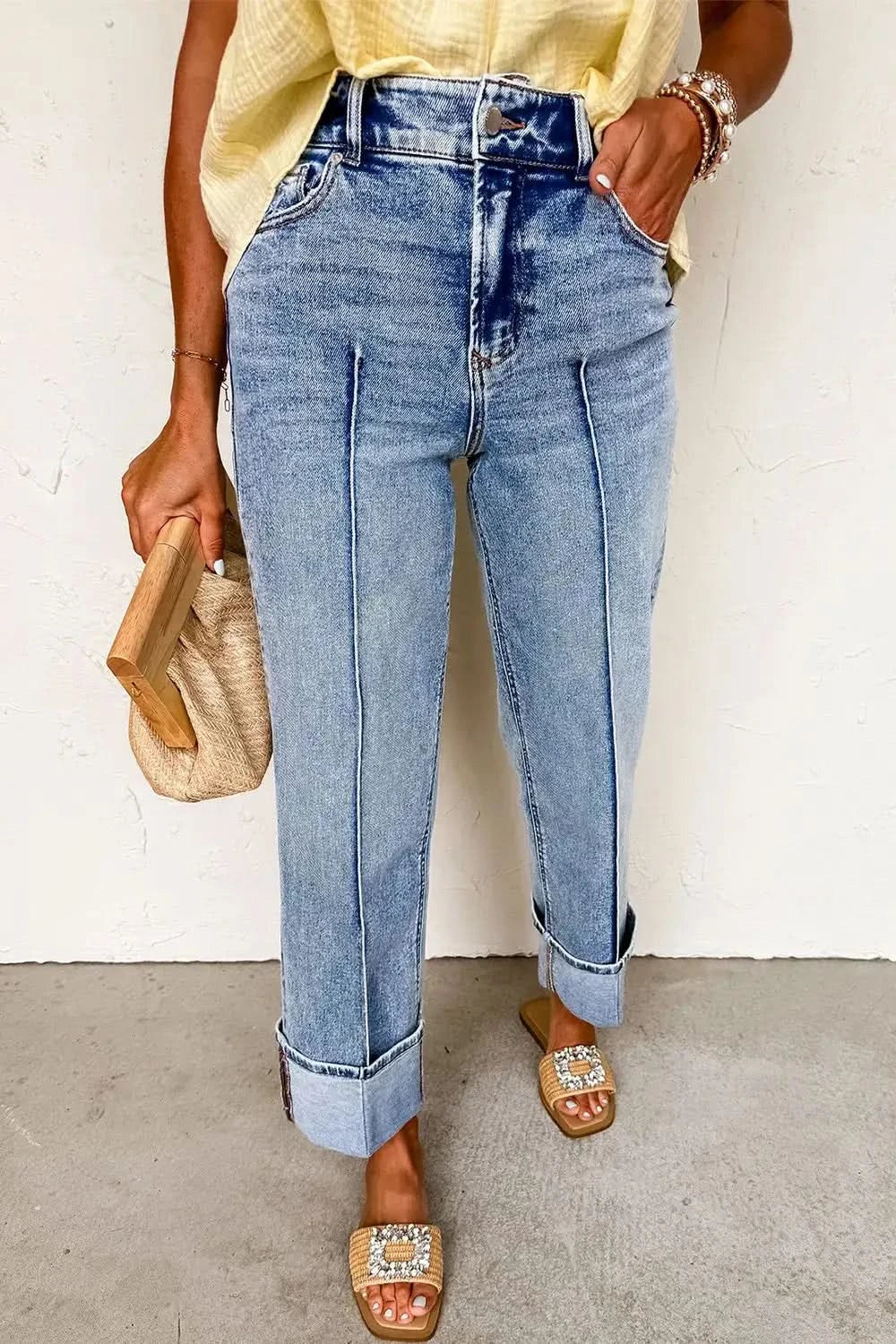 High-Waisted Wide-Leg Cuffed Jeans in - photo