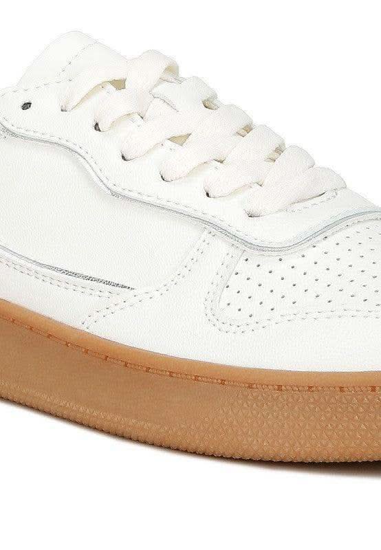 Kyniska Faux Leather Everyday Sneakers in - photo