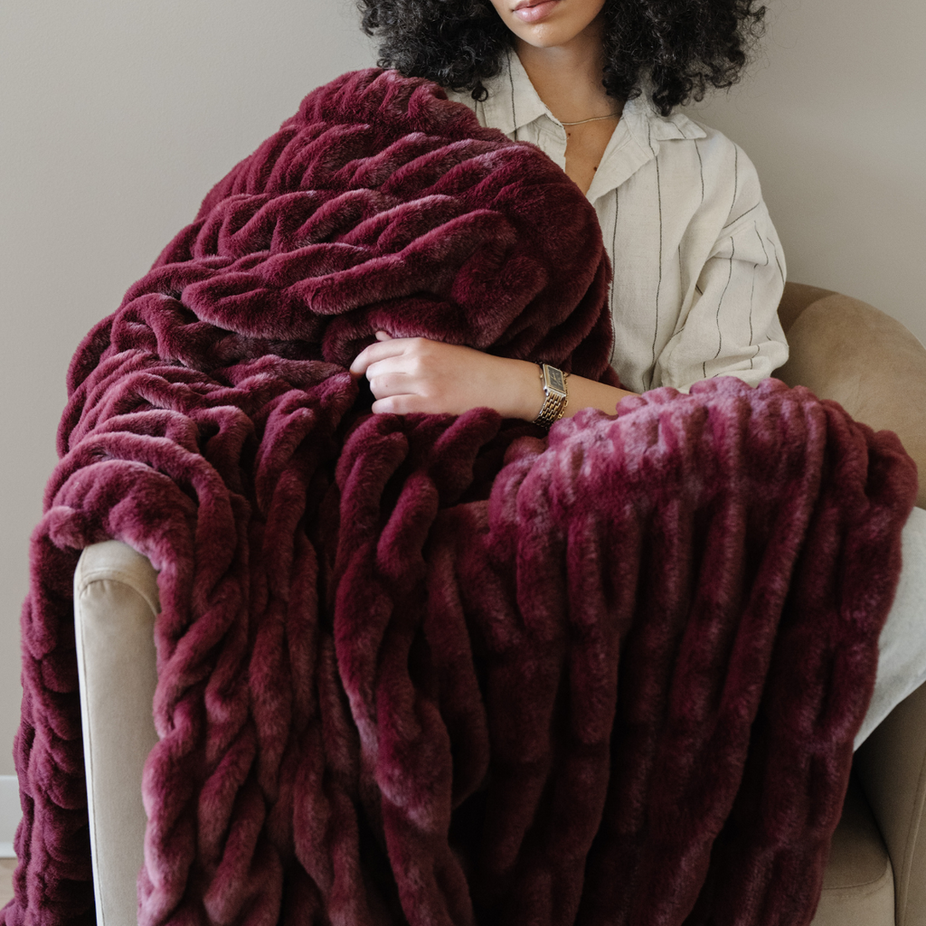 Saranoni Double Ruched XL Faux Fur XL Throw Blankets -