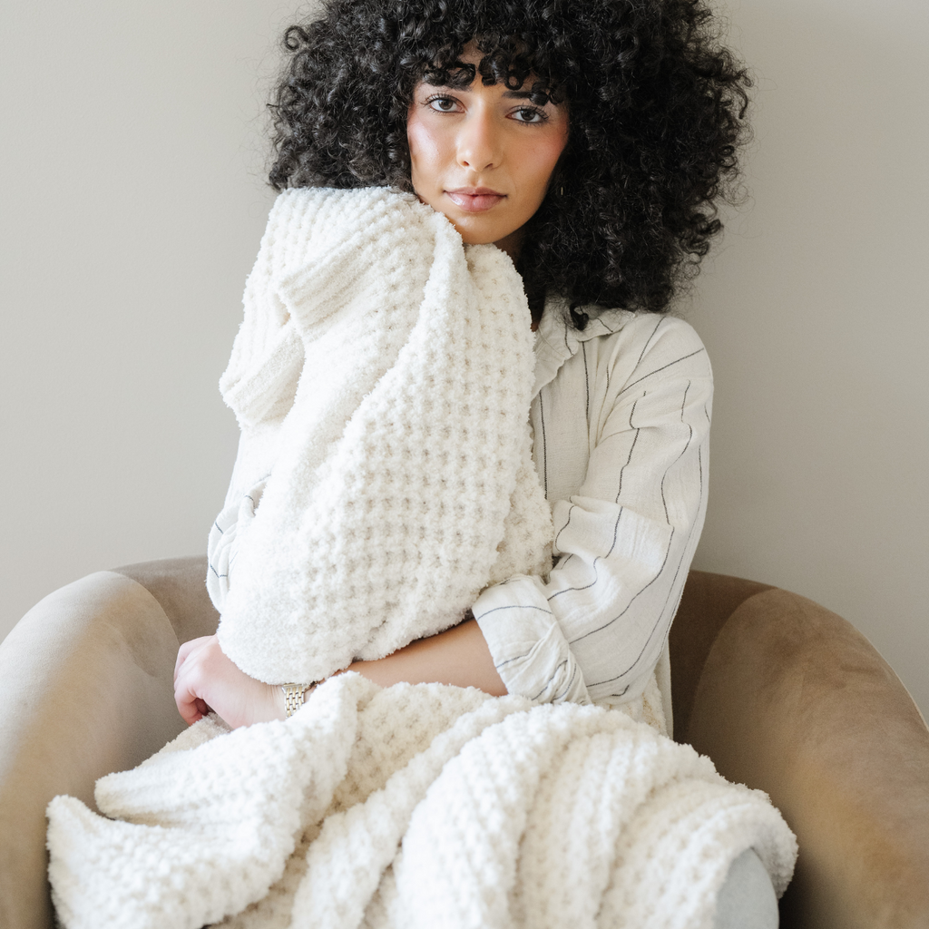 Saranoni Waffle Knit XL Throw Blankets in Swan - photo