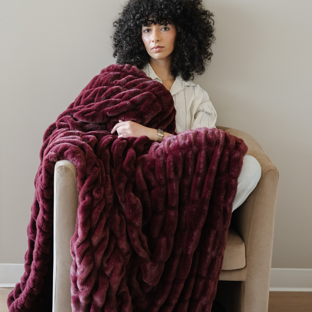 Saranoni Double Ruched Faux Fur Throw Blankets in - photo