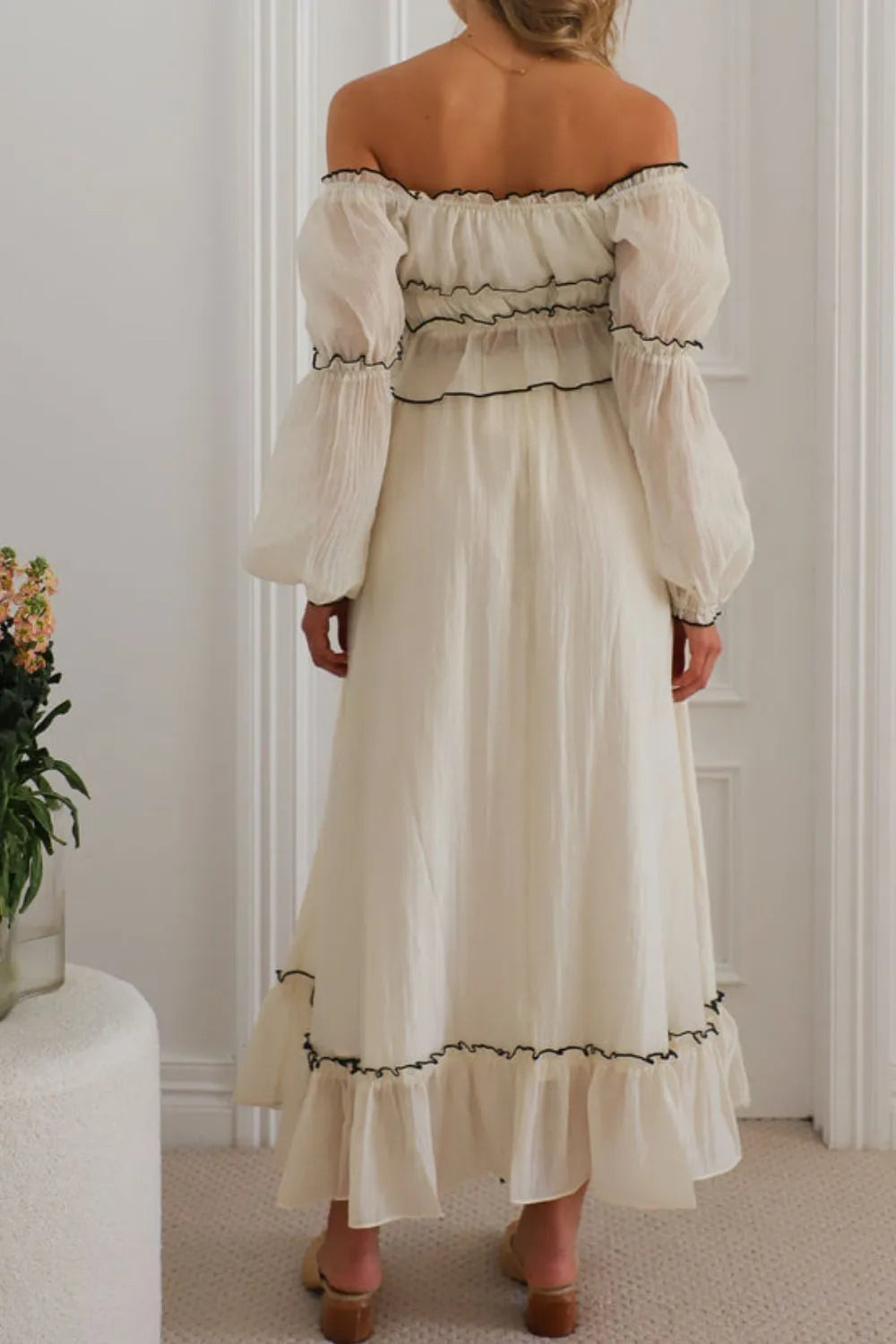 Off-Shoulder Top and Skirt Set in - photo