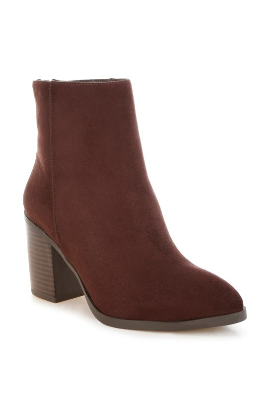Eigur High Block Heel Boots in Brown - photo