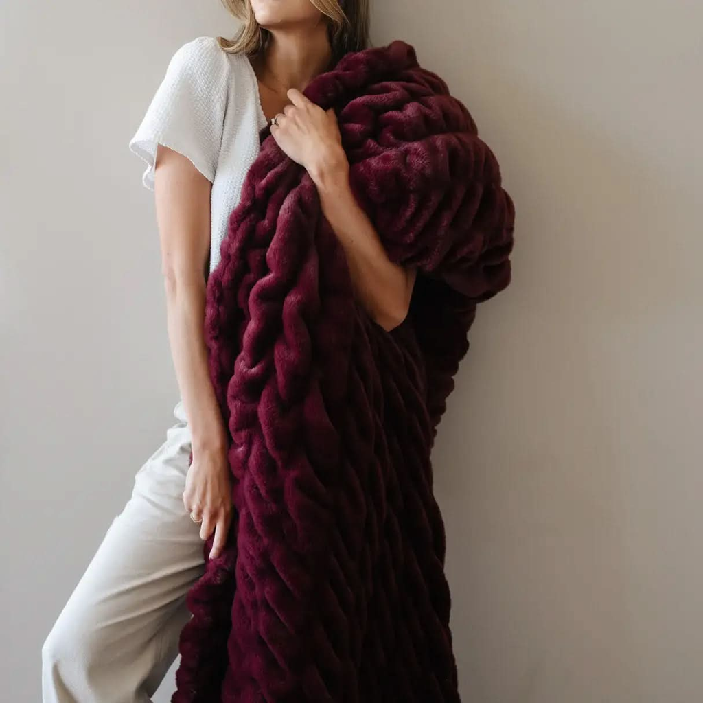 Saranoni Double Ruched Faux Fur XL Throw Blankets - SwagglyLife Home & Fashion