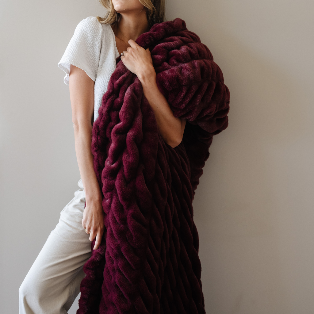 Saranoni Double Ruched XL Faux Fur XL Throw Blankets -