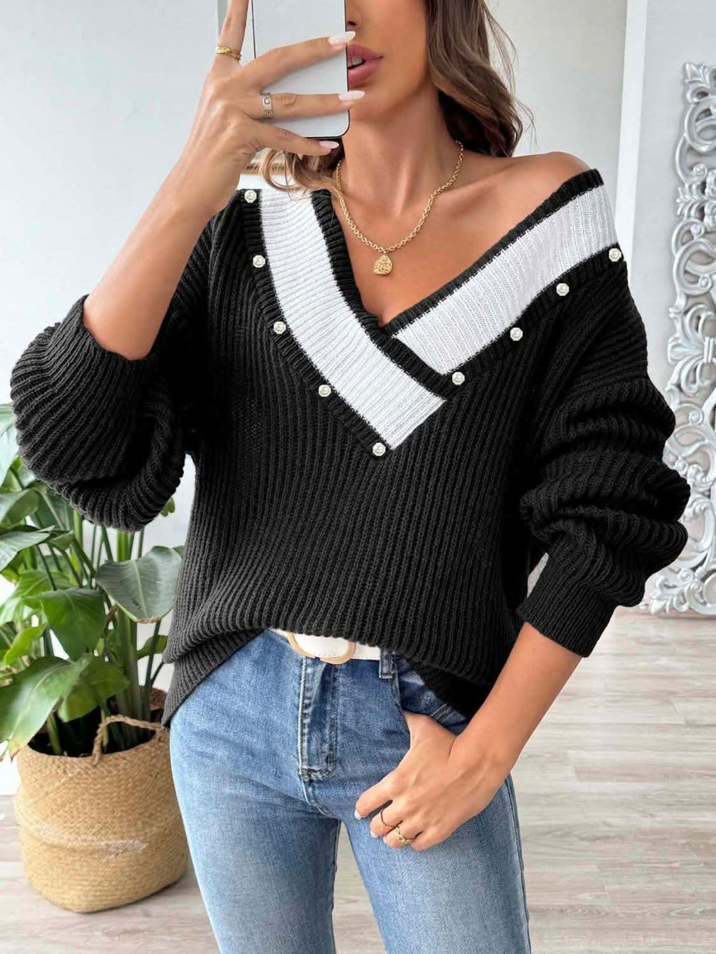 Contrast Trim Dropped Shoulder Long Sleeve Sweater in - photo