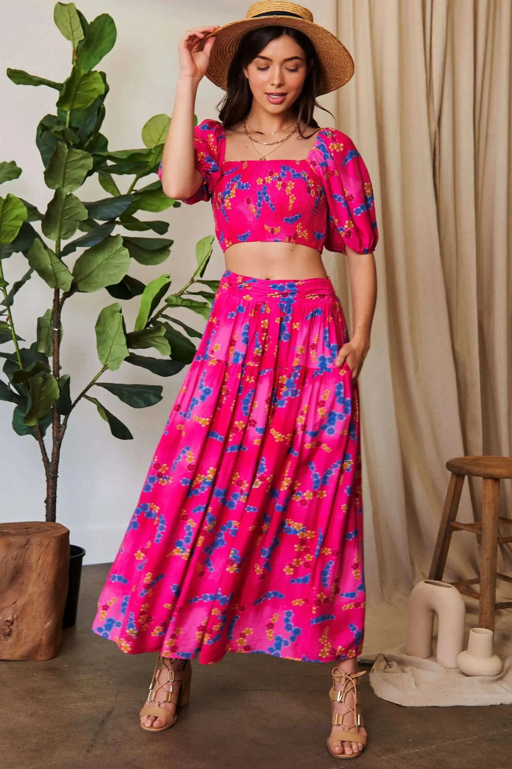 Davi & Dani Smocking Bodice Puff Short Sleeve Printed Crop Top in - photo