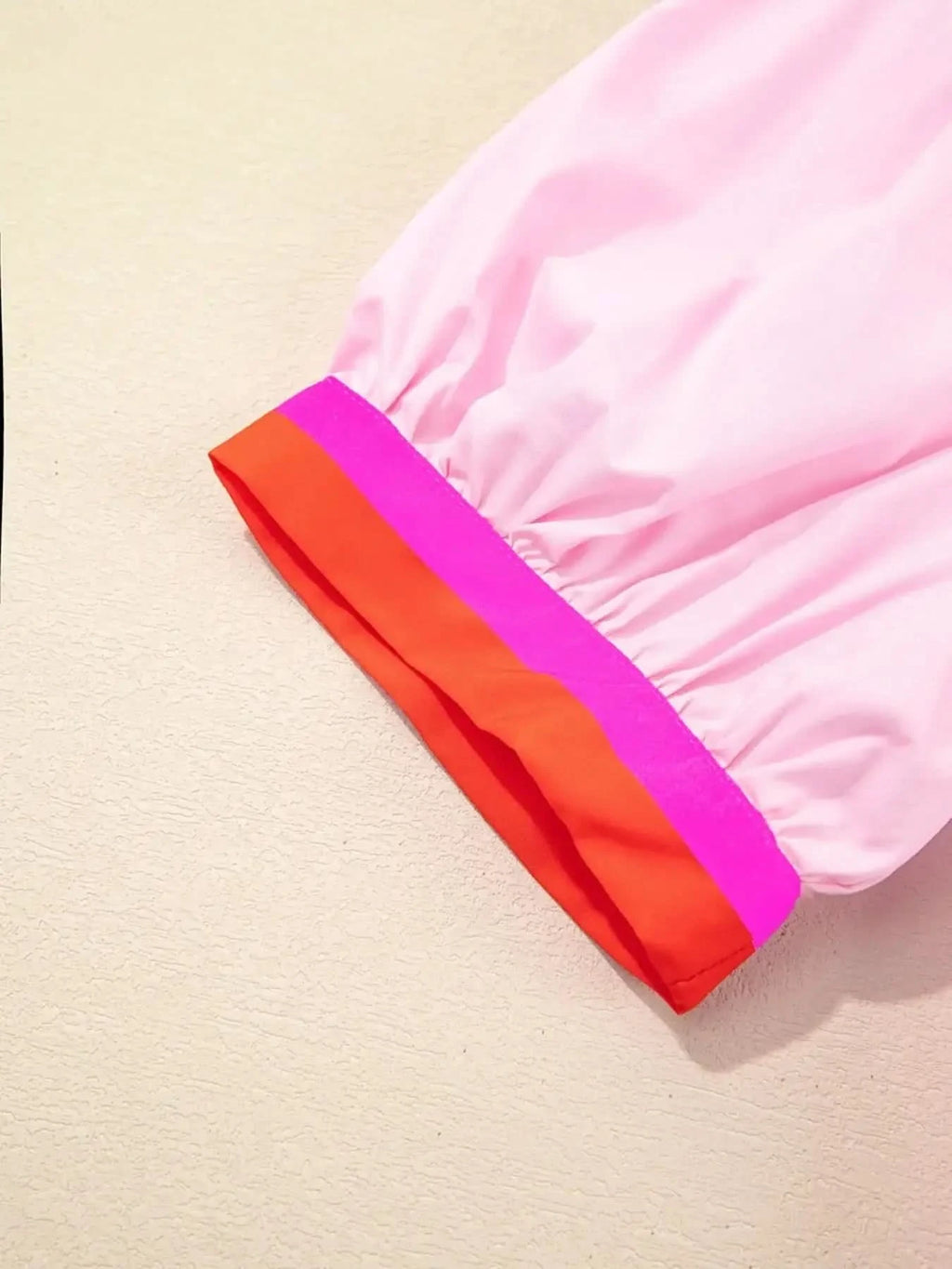 Contrast Trim Notched Short Sleeve Blouse in - photo