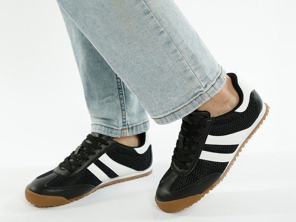 Blaster Casual Striped Lace-Up Sneakers in - photo
