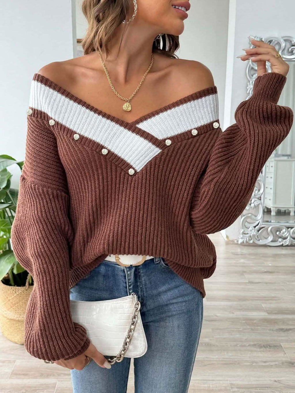 Contrast Trim Dropped Shoulder Long Sleeve Sweater in - photo