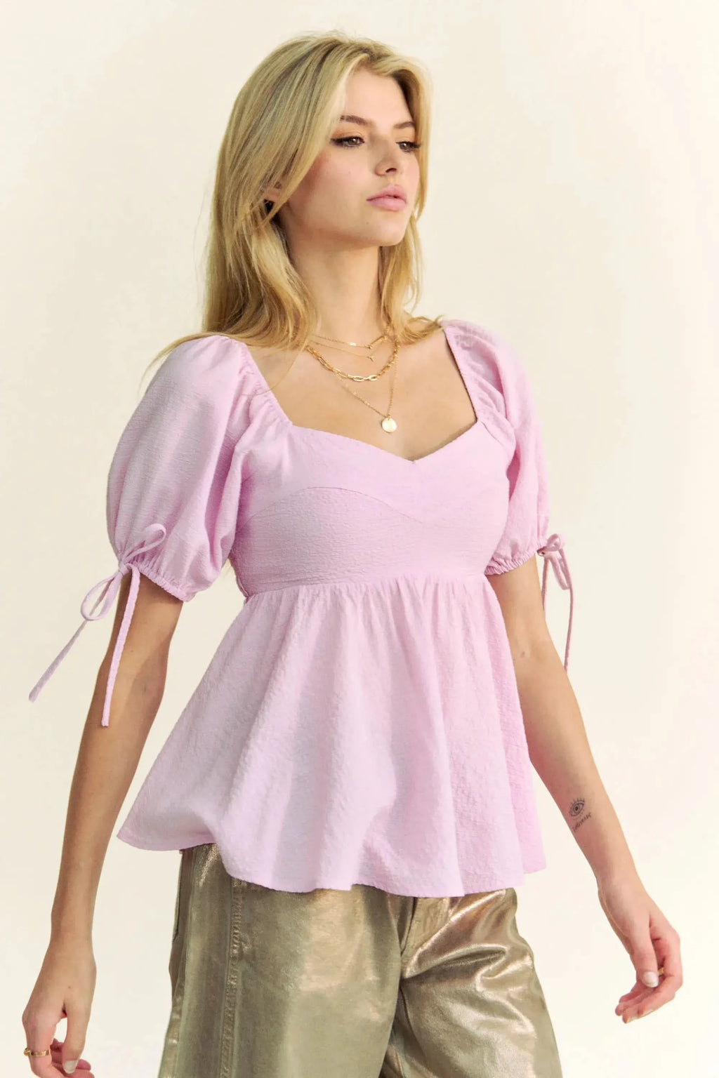 Davi & Dani Solid Elastic Peplum Puffed Sleeves Blouse in - photo