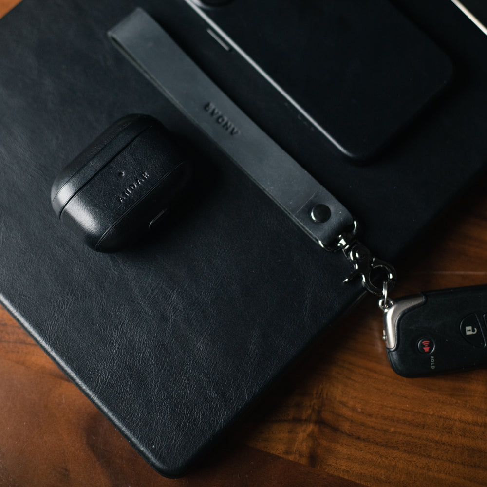 The Helm in - Cases photo