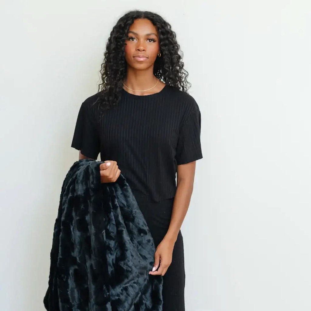 Saranoni Patterned Faux Fur Throw Blankets - SwagglyLife Home & Fashion