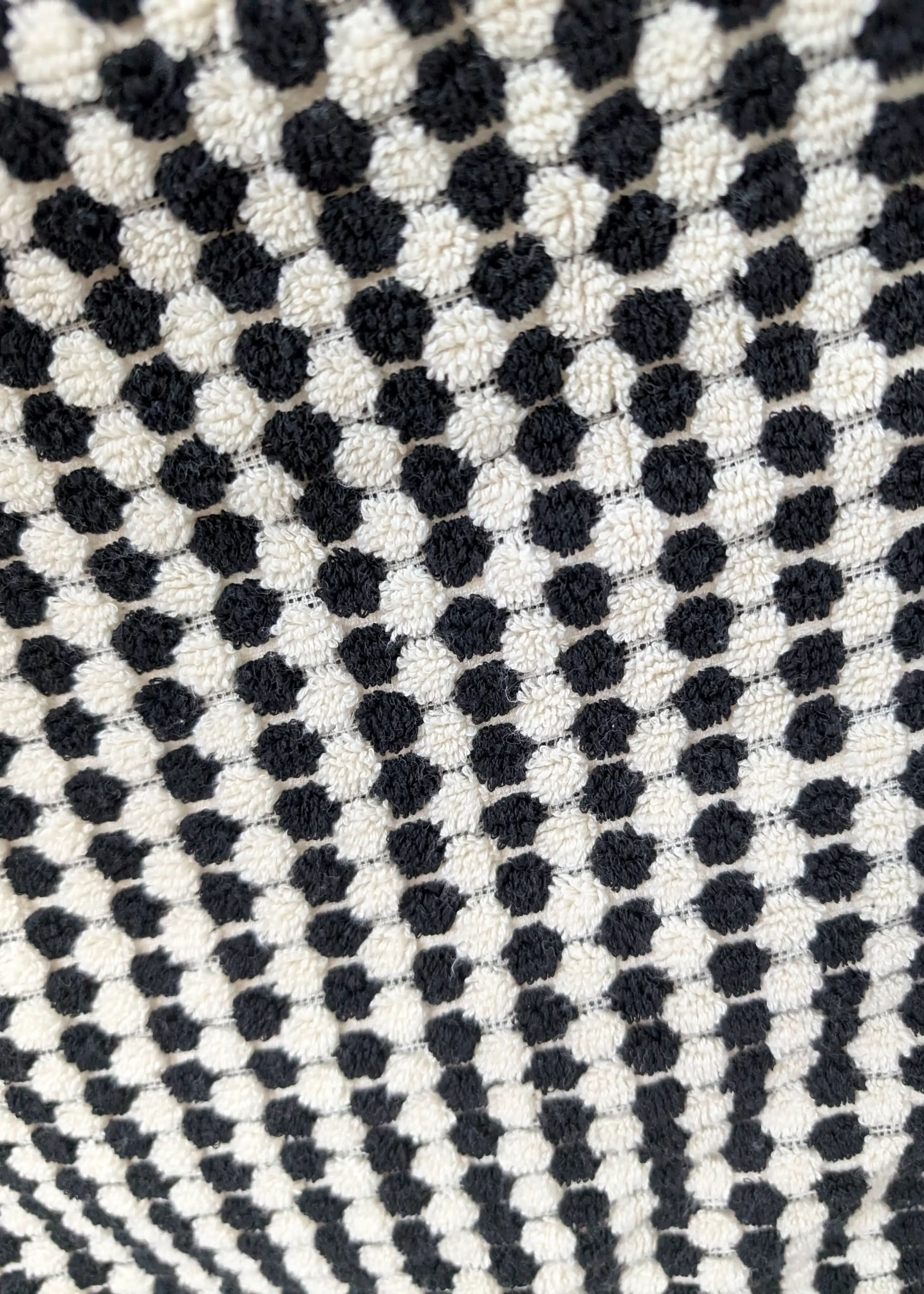 Bloom Collection – Oversized Turkish Cotton Bath Towel with Raised Texture and Hand-Tied Tassels - SwagglyLife Home & Fashion Bloom Collection – Oversized Turkish Cotton Bath Towel with Raised Texture and Hand-Tied Tassels - SwagglyLife Home & Fashion