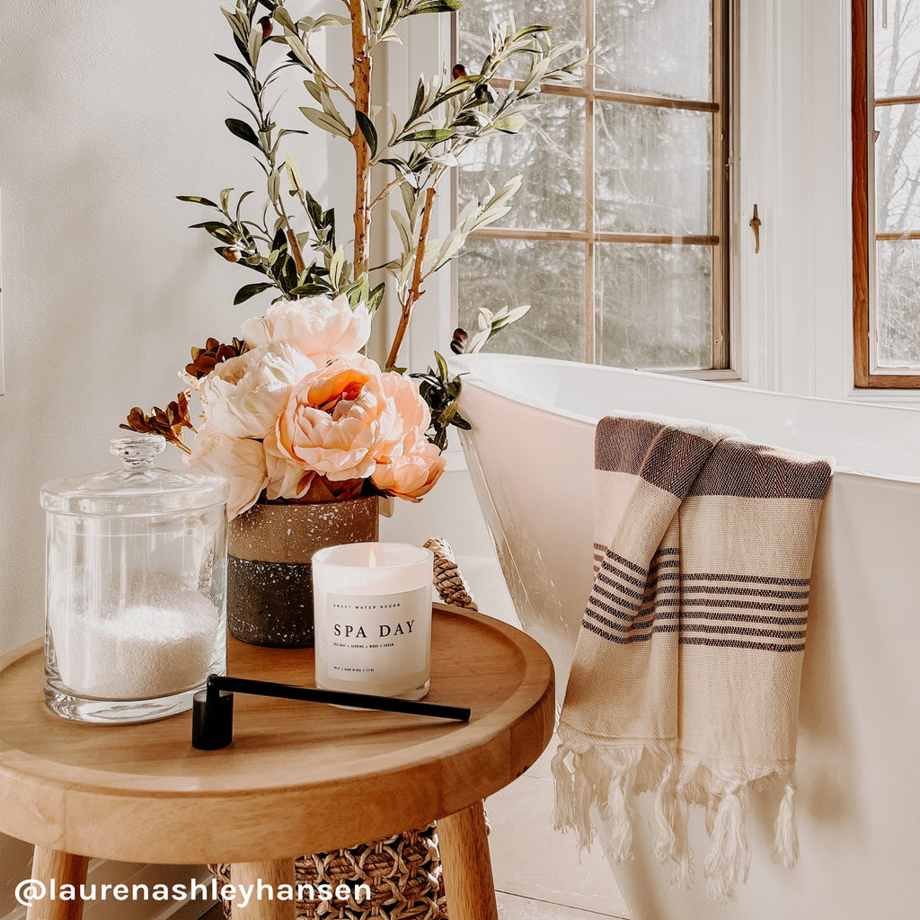 Spa Day Soy Candle - White Jar - 11 oz in - Candles photo