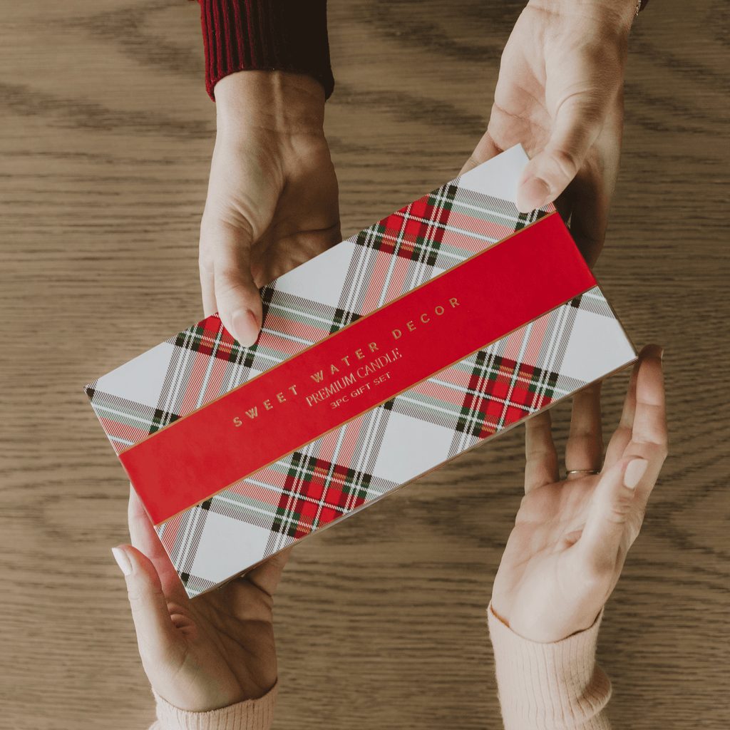 Christmas Candle Gift Box Set (Christmas, Warm and Cozy, Fraser Fir) in - Candle Set photo