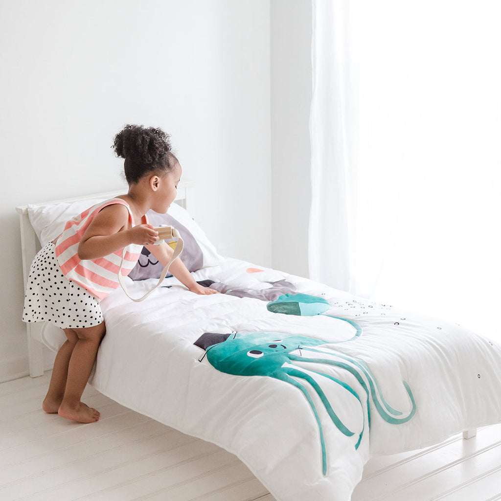 Jellyfish Toddler Comforter in - Toddler Comforter photo