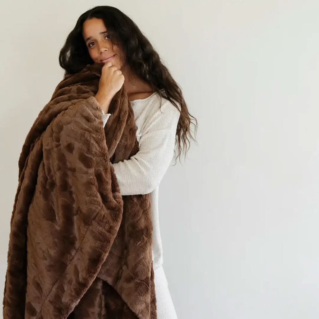 Saranoni Patterned Faux Fur Throw Blankets - SwagglyLife Home & Fashion