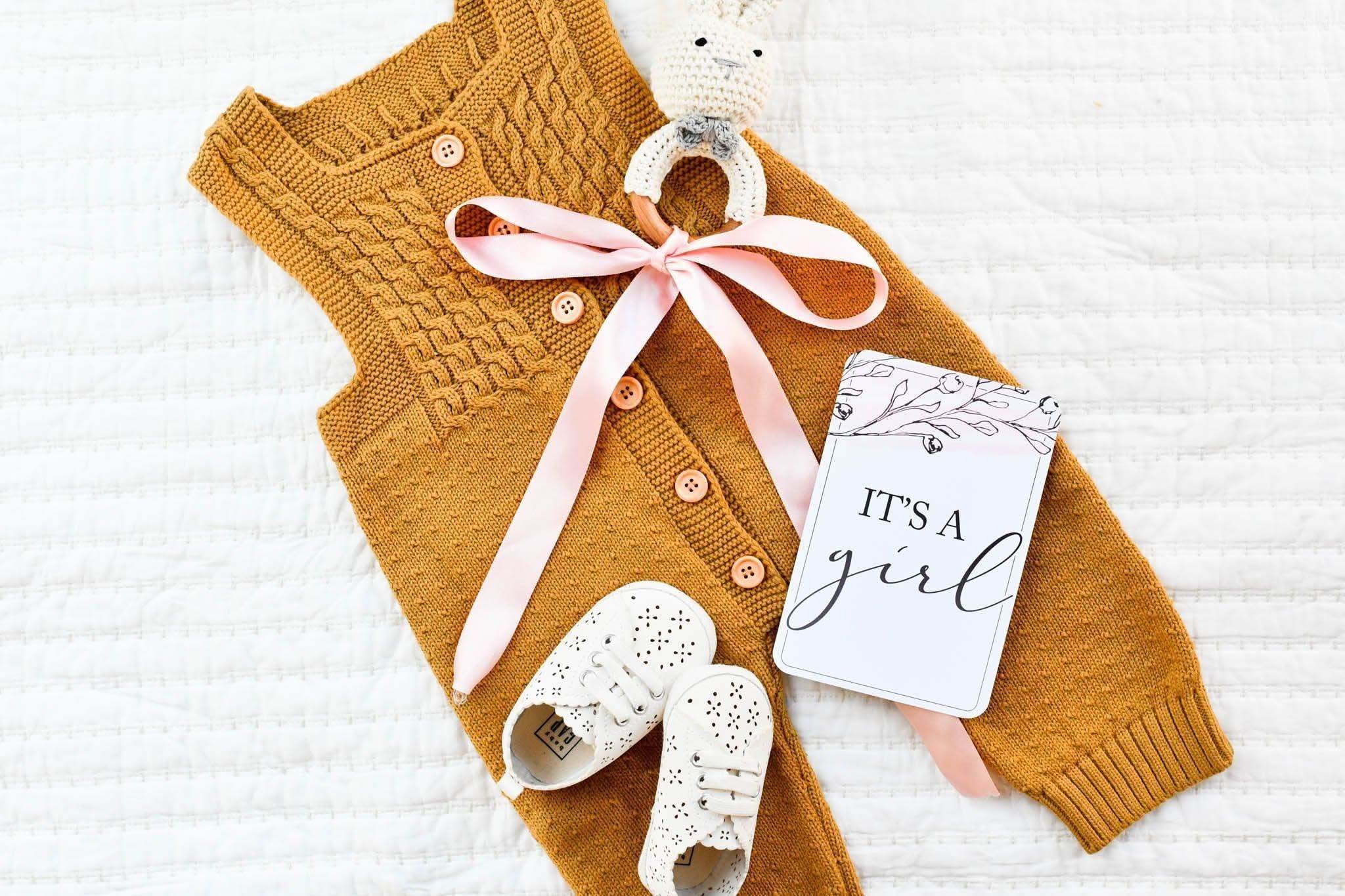 Duncan & Stone Paper Pregnancy Announcement & Milestone Cards - SwagglyLife Home & Fashion Duncan & Stone Paper Pregnancy Announcement & Milestone Cards - SwagglyLife Home & Fashion