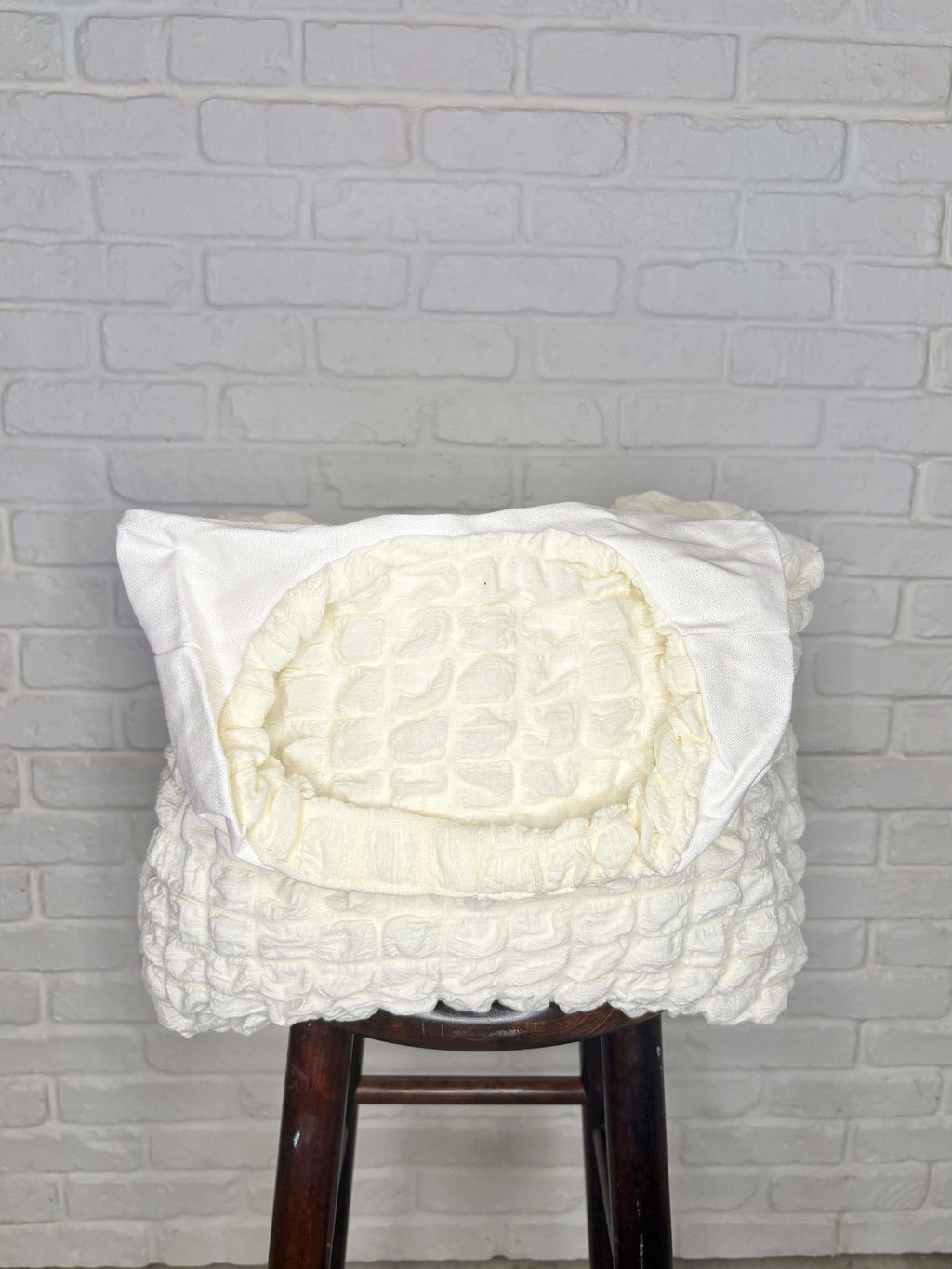 Day Out Cloud Tote Bag In Cream in - Womens photo