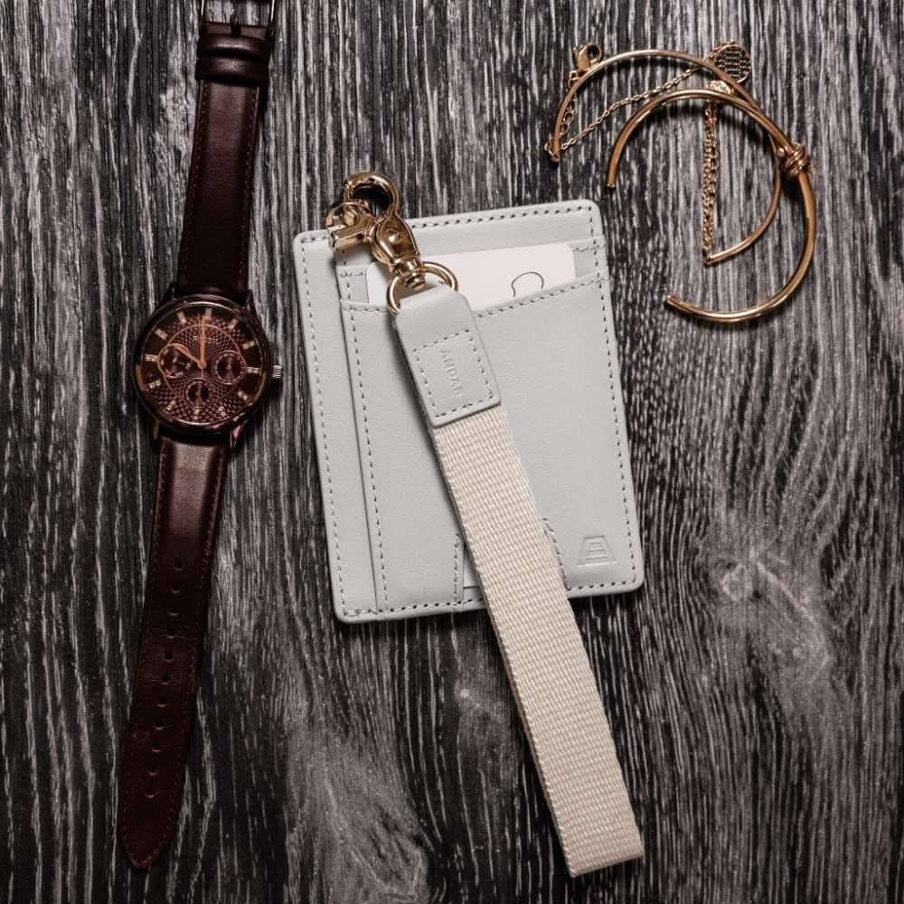 The Tether in - Goods photo