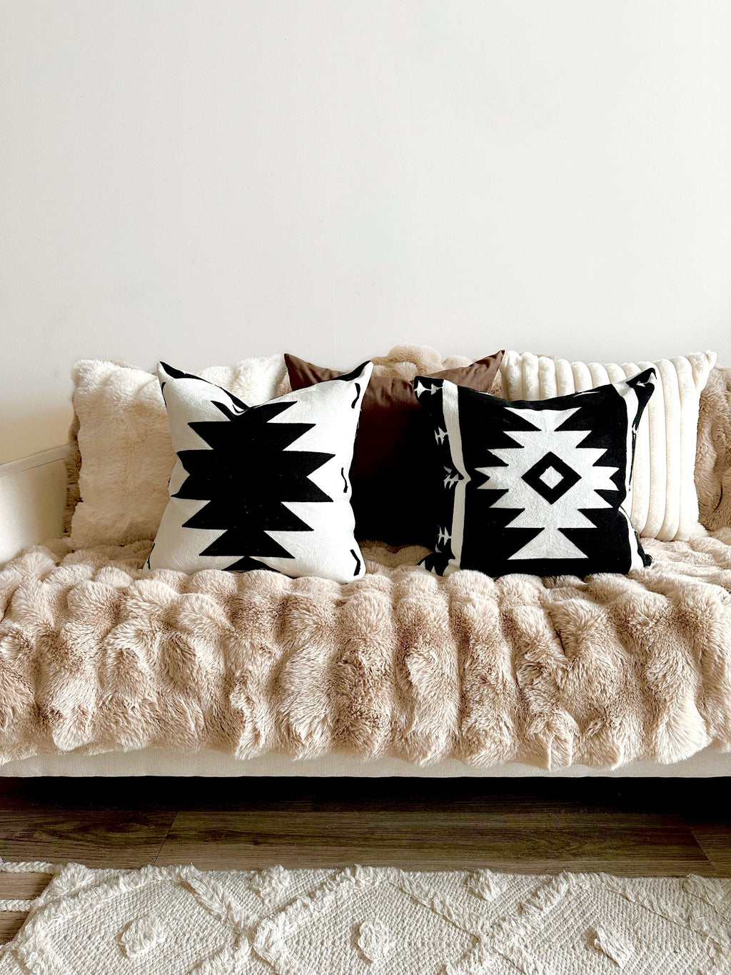 Hardin Pillow Cover in - photo